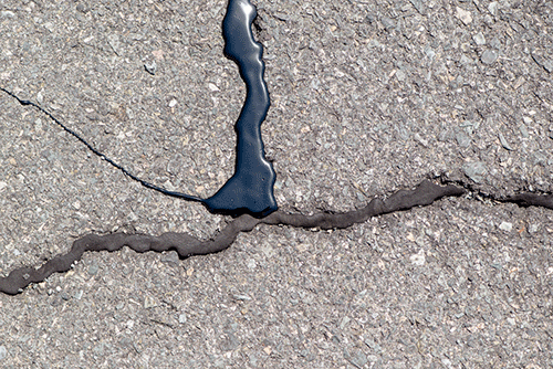 – iStock 492573347 – How to Avoid Driveway Repairs After a Long Winter