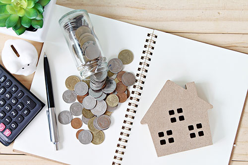 – iStock 840393626 – Here's How a Home Warranty Helps Your Clients Save Money